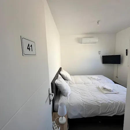Apartment House 40 With 5 Bedrooms Lechaffardcom