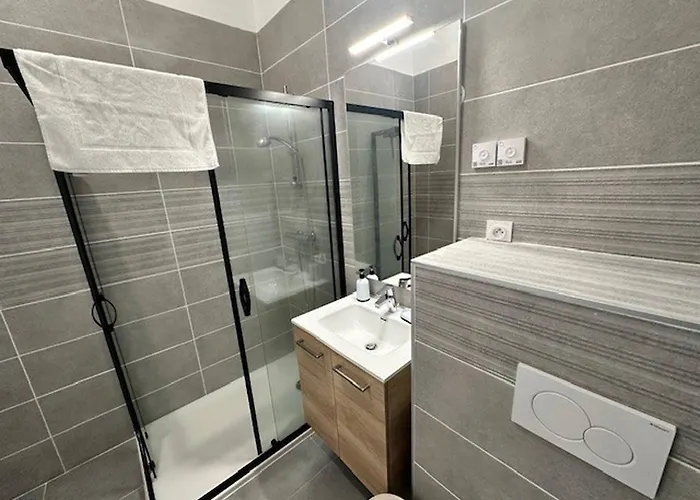 House 40 With 5 Bedrooms Lechaffardcom Satolas-et-Bonce